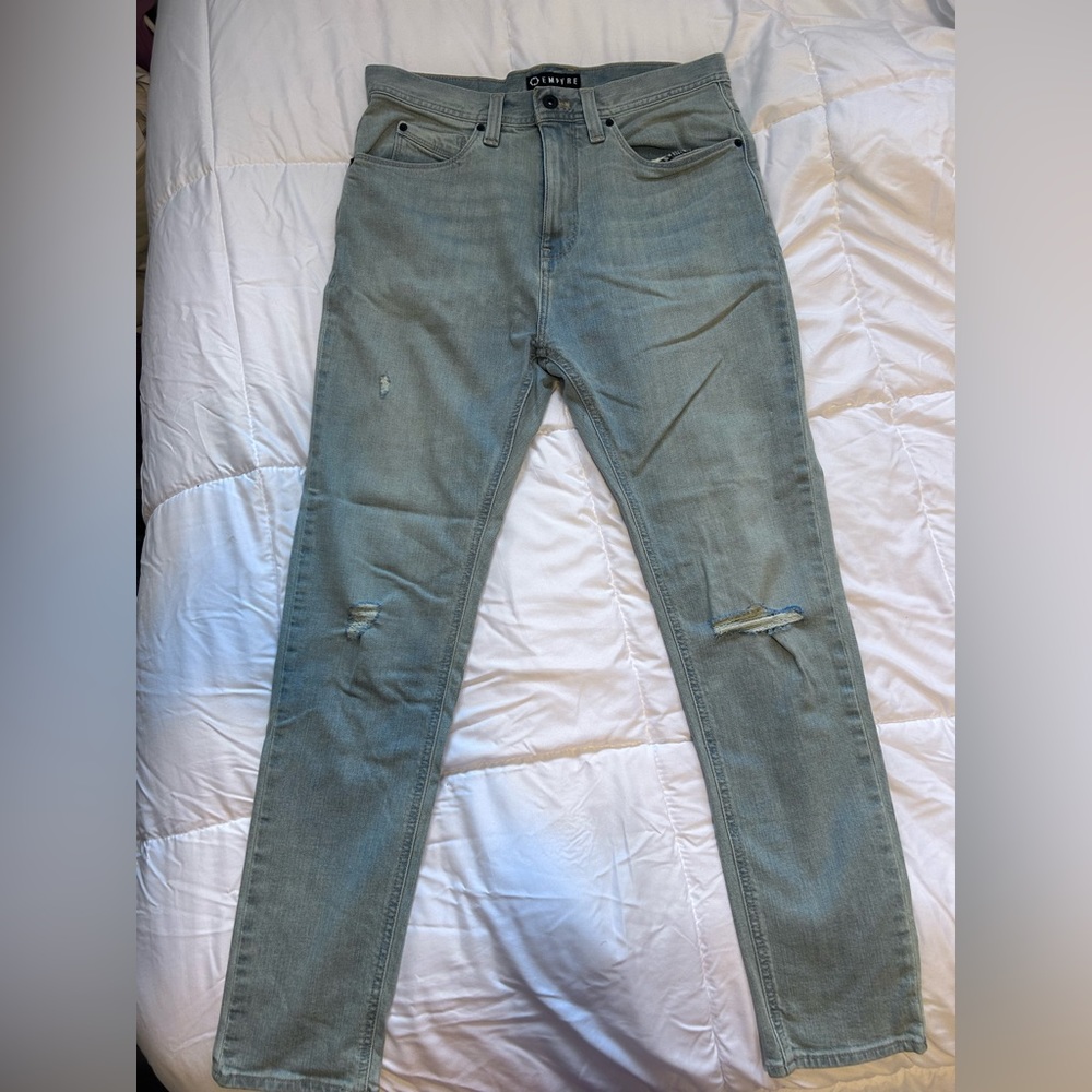 Men’s skinny jeans ripped